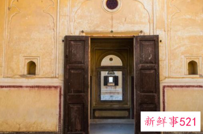 梦见跨过门槛什么寓意