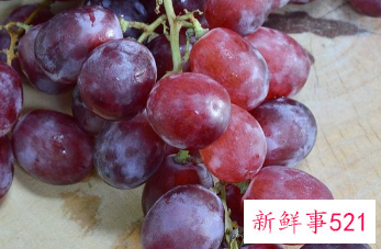 进口无籽红提的功效与作用