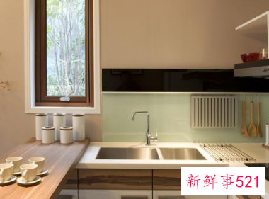 墙面油污如何清理