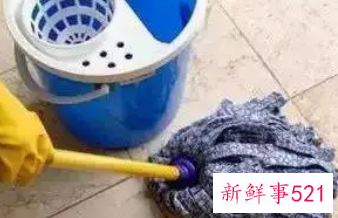 拖地去油渍方法