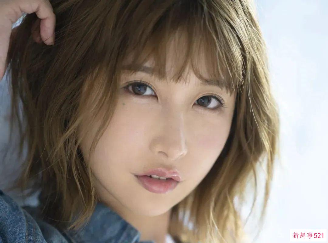 去年出道的极品日本女优