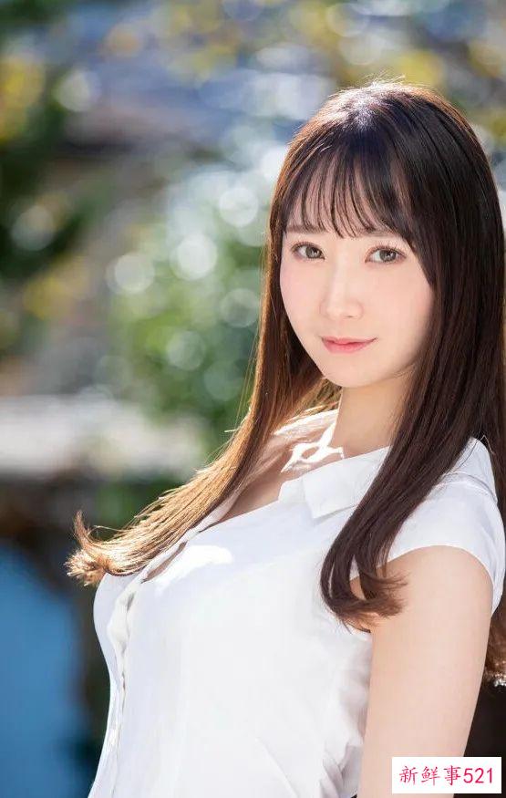 去年出道的极品日本女优
