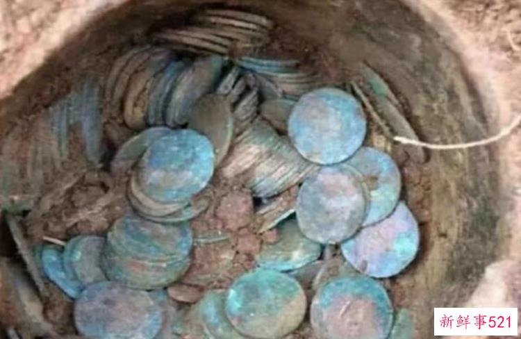 挖出银元事件，挖出的银元以假乱真