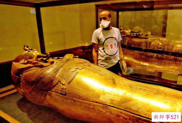 埃及法老墓被盗「1922年埃及法老王陵墓被打开出土黄金匕首专家不是地球产物」