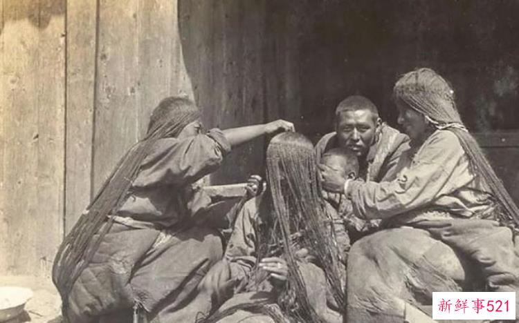 挖出银元事件，挖出的银元以假乱真