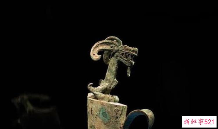 三星堆新出的苏美尔和赫梯青铜器人像显示双方有丝绸的贸易关系