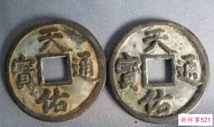 老鼠戒指的寓意和象征，罗马情侣戒指的含义