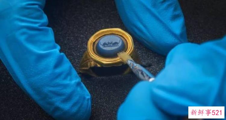 老鼠戒指的寓意和象征，罗马情侣戒指的含义