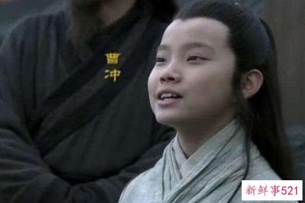 《三国演义》中曹冲是怎么死的？他被曹丕杀死(被毒蛇咬死)