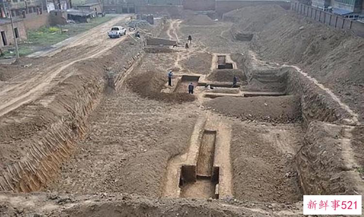 河北一山包寸草不生考古队查看后发现蹊跷连夜申请驻军封锁