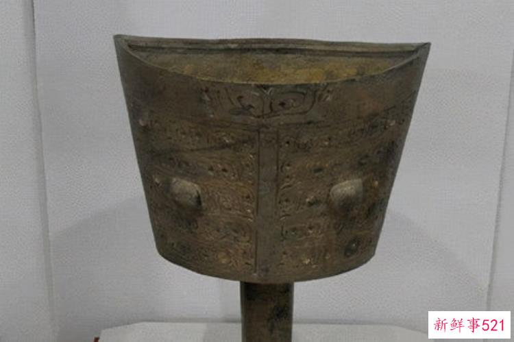 民间收藏奇才周树春26年收藏万件石制玉制工具及礼器