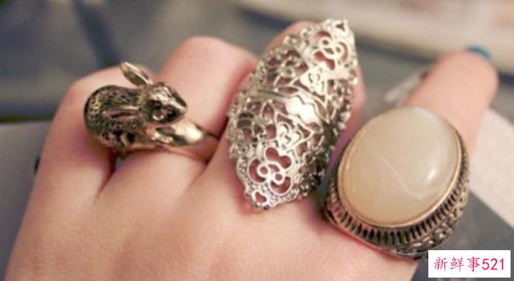 老鼠戒指的寓意和象征，罗马情侣戒指的含义