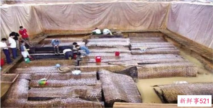 东周墓葬发掘纪实，靖安大墓历史