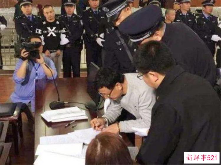 山顶惊现多处盗洞淮南王是谁