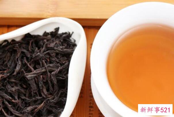 乌鸡不适合肝火旺盛、便秘的人吃