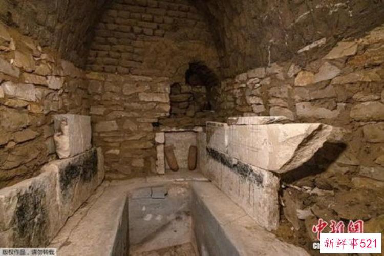 古埃及死者书，埃及古墓发现时间