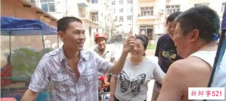 东北三轮车夫在复旦大学读完博士现在过着这样的生活，复旦三轮车夫现状