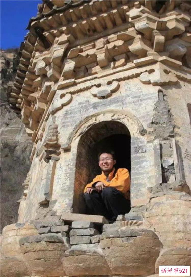 北大考古博士刘拓坠崖身亡，导致这起事故的原因是什么？「痛心年仅31岁的北大考古博士刘拓在考察途中失足坠崖去世」