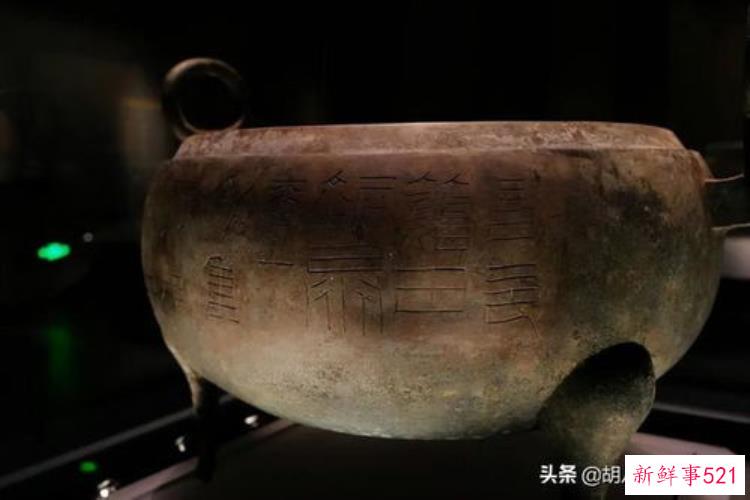海昏侯五号墓中发现四件青铜器青铜虎脚下有轮子这是怎么回事