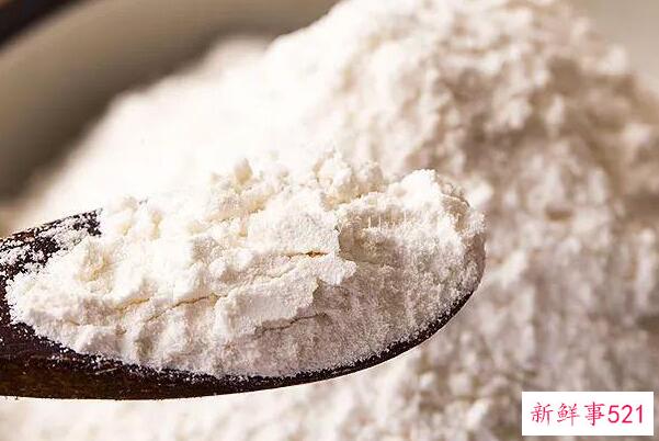 面粉可以去除哪些油渍？去除油底壳污渍 清洁排气扇效果好