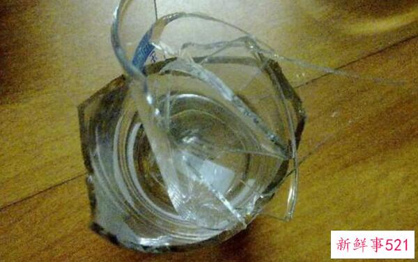 如何去除指甲油胶水 搓条磨-刚刮-磨块磨(三步轻松除甲)