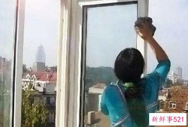 微微发霉的面包能吃吗？不要吃发霉的面包 会影响身体健康