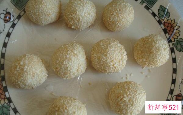 灵香草在卤水中的作用 增香、防腐、护色(一种香料)