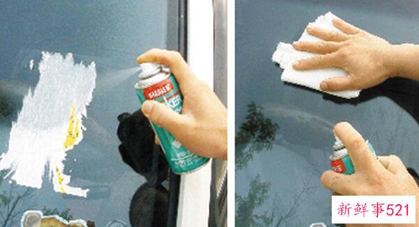 如何去除玻璃上的胶渍 热敷毛巾(毛巾蘸酒精擦洗)
