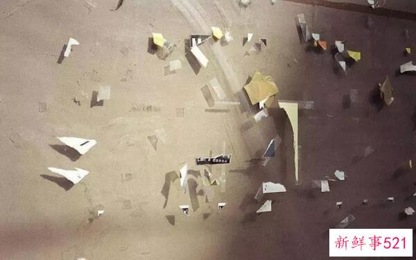 如何去除玻璃上的胶渍 热敷毛巾(毛巾蘸酒精擦洗)