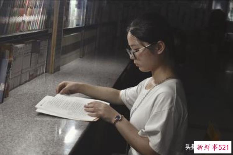 北大女生考古专业引来的热议，被全国考古团宠的女孩
