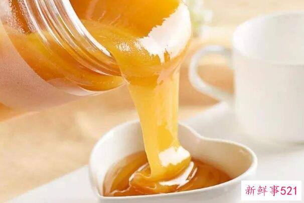 鸡蛋和蜂蜜可以一起吃吗？可以 润肺利尿(肠胃不好的人要慎食)