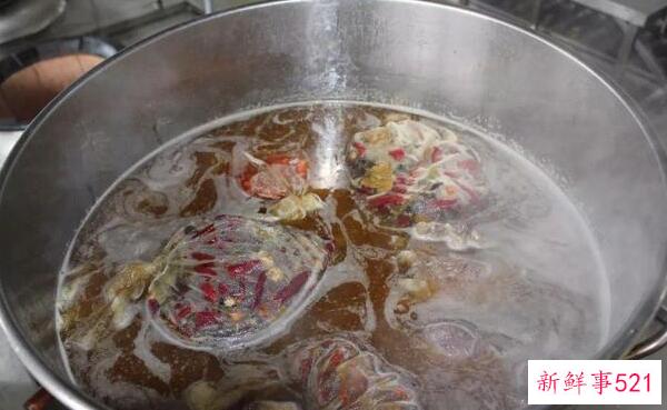 灵香草在卤水中的作用 增香、防腐、护色(一种香料)