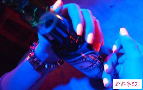 如何去除指甲油胶水 搓条磨-刚刮-磨块磨(三步轻松除甲)