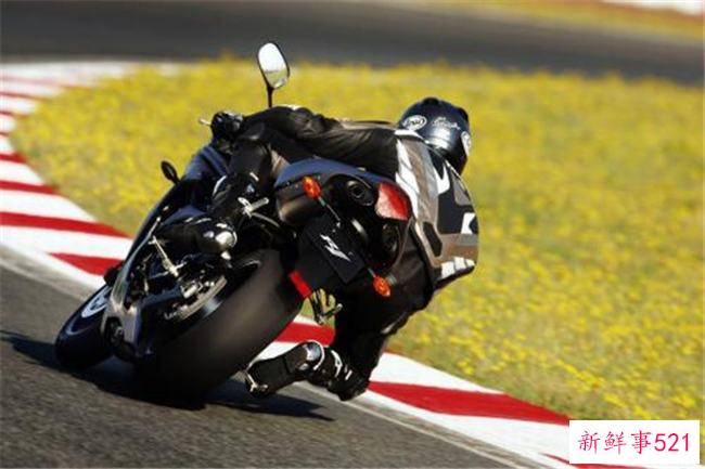 哪个家族控制着美联储？七大家族共同控制(私人)