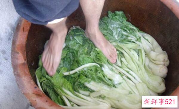 为什么在辣白菜里放苹果 如何让辣白菜好吃(放苹果调味)