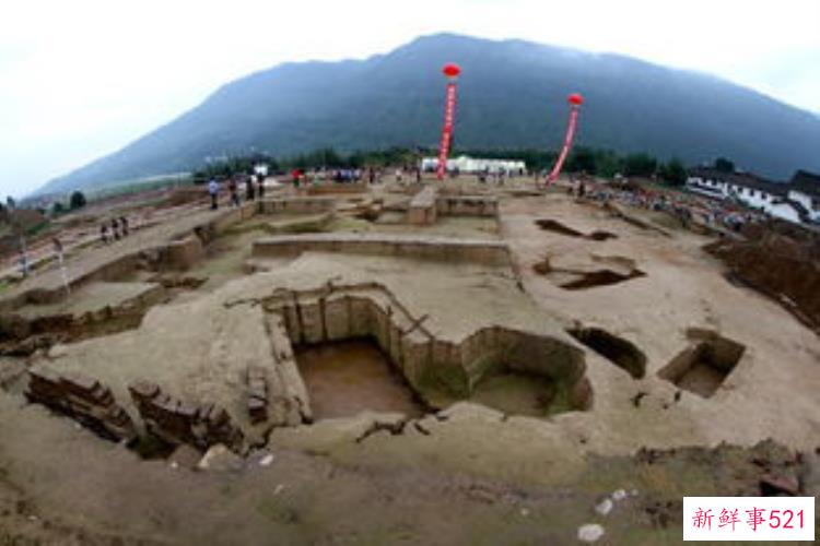 大连营城子汉墓出土文物「营口市博物馆对光荣村汉墓群进行考古调查」