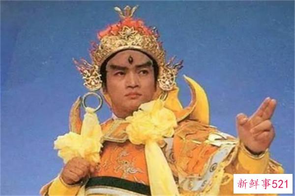 中国神和神仙哪个更厉害？上帝的地位更高(上帝赋予他神力和长寿)