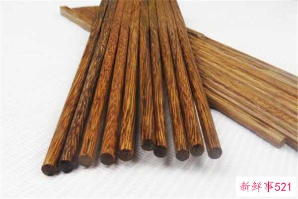 为什么木筷子长白虫是因为长时间处于潮湿的环境？