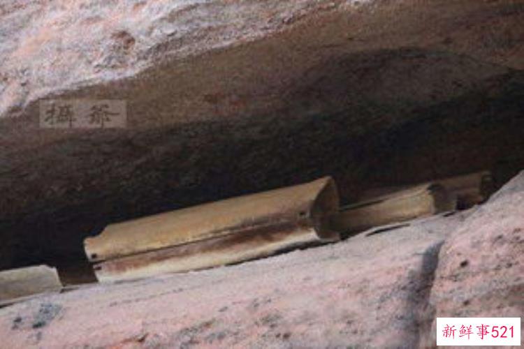 四川安岳石窟佛像，花山宋墓图