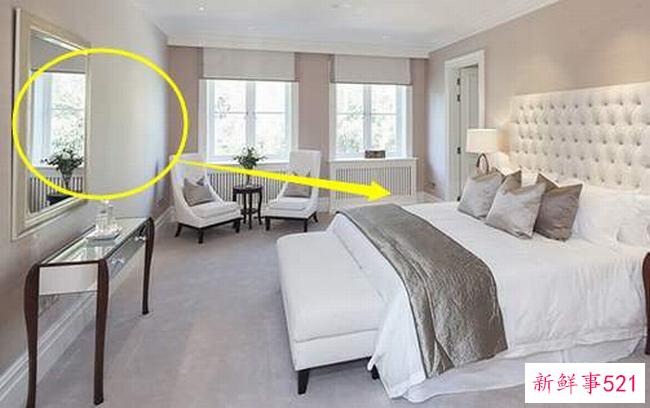 镜子在床上有什么作用？