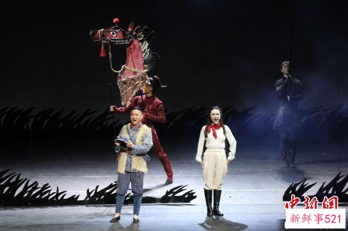 《一个人的长征》讲述了革命年代赣南地区一个名叫“骡子”的青年马夫，被苏区中央银行马队雇用。　中共赣州市委宣传部 供图