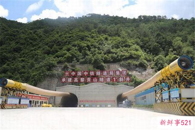 头衔-中国最大的大学-中国民航飞行学院(中央直属大学)