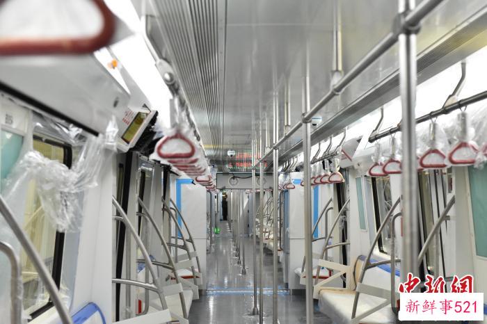 大连地铁5号线地铁车辆。　大连机车供图