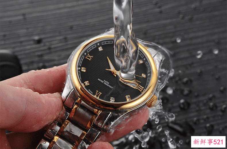 如何清洗手表 用肥皂洗表带(表盘送修理厂清洗)