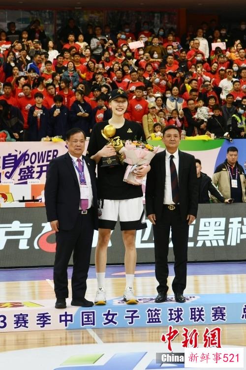 四川女篮战胜内蒙古队首夺WCBA总冠军 韩旭荣膺FMVP