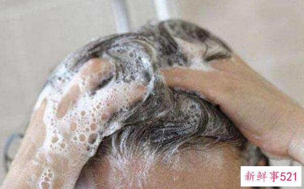 锡纸怎么用？锡纸可以放进微波炉吗(不能放-会损坏微波炉)