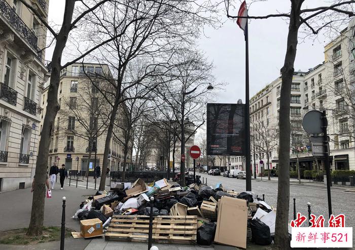 巴黎市内大量垃圾堆积 待清理垃圾已达万吨