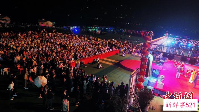 诗歌音乐会演出现场 姚兴龙 摄