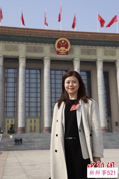 （两会声音）“80后”港区代表黄冰芬：民生无小事，愿为基层发声