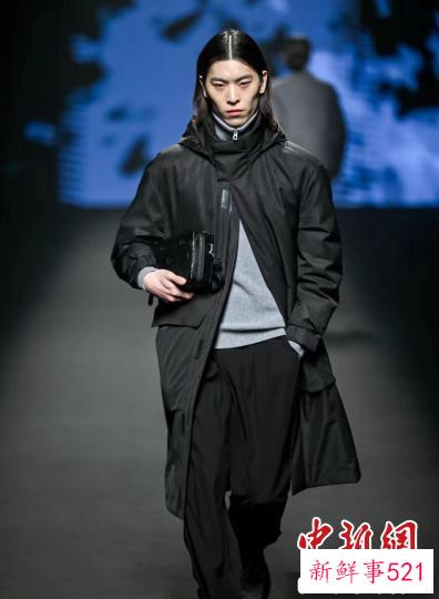 2023广东时装周-春季17日在穗开幕。图为首秀品牌男装展示。　广东省服装协会供图